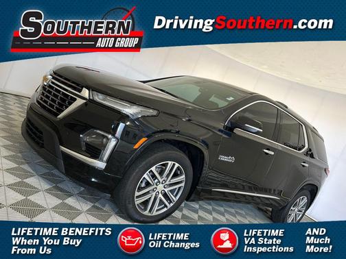 Mosaic Black Metallic 2023 Chevrolet Traverse High Country
