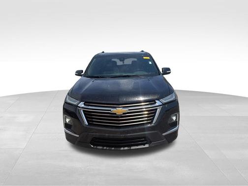 Mosaic Black Metallic 2023 Chevrolet Traverse High Country