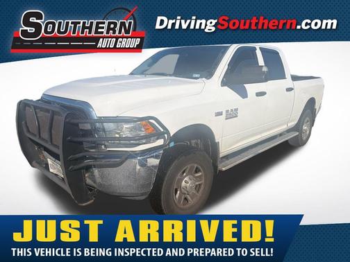 2017 RAM 2500 Tradesman Crew Cab 4x4 6'4' Box