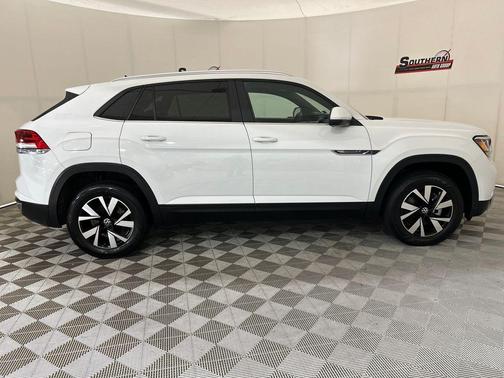2023 Volkswagen Atlas Cross Sport 2.0T SE