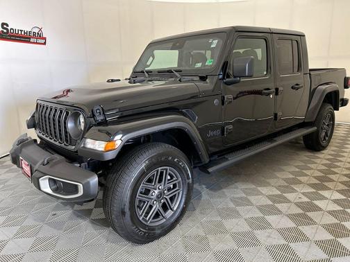 2024 Jeep Gladiator Sport S