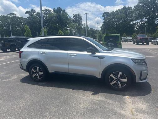 2022 Kia Sorento S