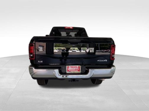 2025 RAM 2500 Tradesman Crew Cab 4x4 8' Box