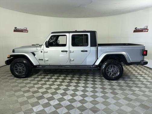 2024 Jeep Gladiator Sport S
