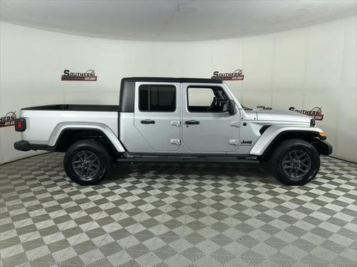 2024 Jeep Gladiator Sport S