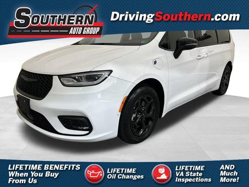 2024 Chrysler Pacifica Hybrid S Appearance Pkg