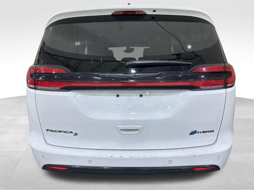 2024 Chrysler Pacifica Hybrid S Appearance Pkg
