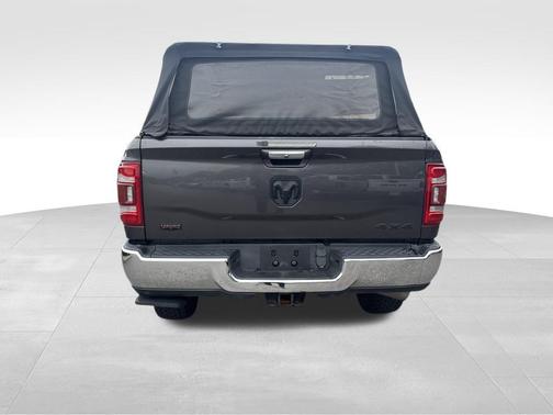 2019 RAM 2500 Laramie Crew Cab 4x4 6'4' Box