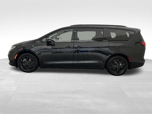 2024 Chrysler Pacifica Hybrid Premium S Appearance Pkg