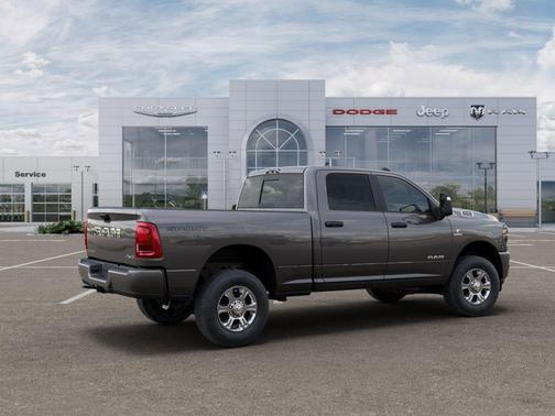 2025 RAM 2500 Big Horn Crew Cab 4x4 6'4' Box