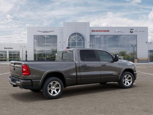 Granite Crystal Metallic Clearcoat 2026 RAM 1500 Big Horn/Lone Star