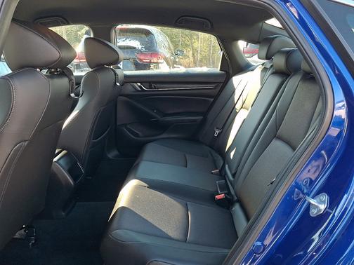 2022 Honda Accord Hybrid 