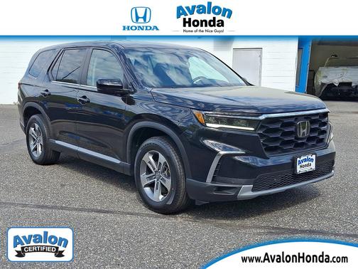Crystal Black Pearl 2023 Honda Pilot