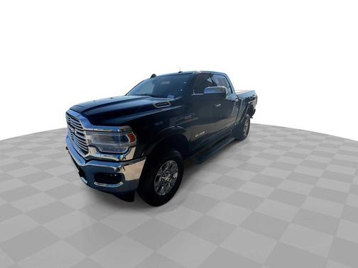 2022 RAM 2500 Laramie Crew Cab 4x4 6'4' Box