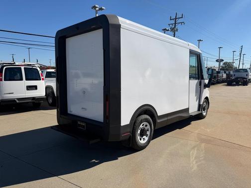 2025 Chevrolet BrightDrop 400 EJY