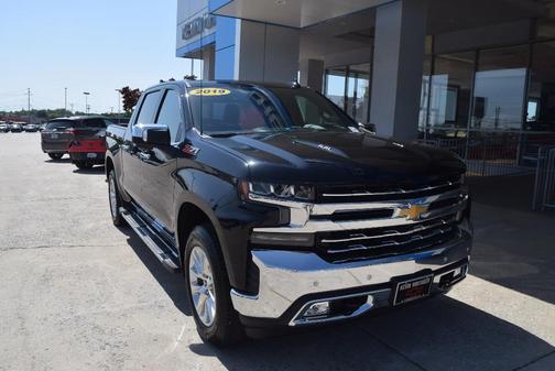 Photo 2 of 20 of 2019 Chevrolet Silverado 1500 LTZ