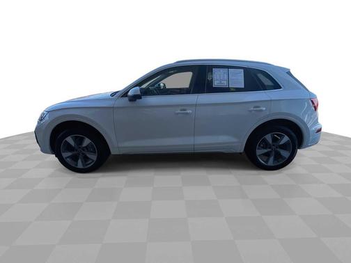 2024 Audi Q5 40 Premium