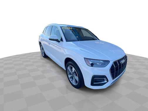 2024 Audi Q5 40 Premium