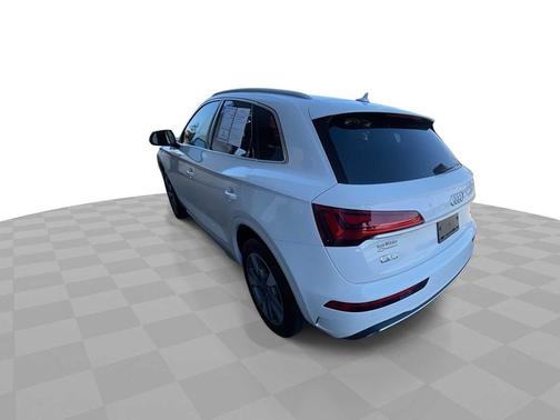 2024 Audi Q5 40 Premium