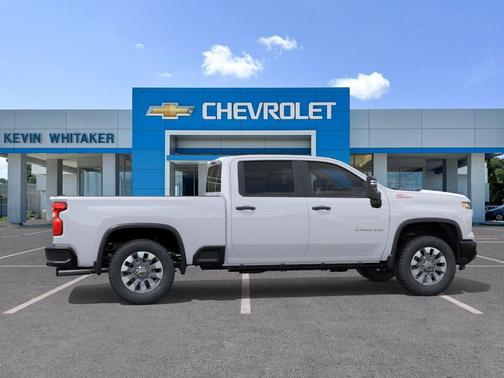 Summit White 2026 Chevrolet Silverado 2500 Custom