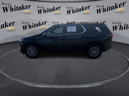 Mosaic Black Metallic 2023 Chevrolet Traverse LT Cloth