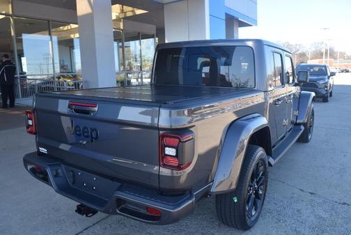 Photo 4 of 19 of 2021 Jeep Gladiator Overland