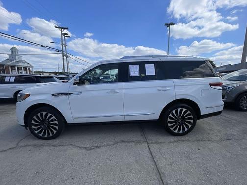 2022 Lincoln Navigator Black Label