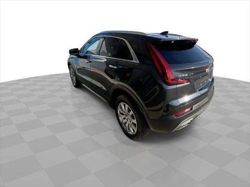 2022 Cadillac XT4 Premium Luxury