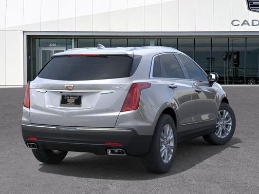 Argent Silver Metallic 2026 Cadillac XT5 Luxury