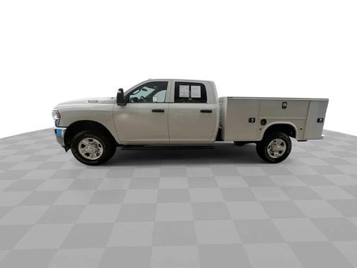 2024 RAM 2500 Tradesman Crew Cab 4x4 8' Box