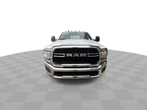 2024 RAM 2500 Tradesman Crew Cab 4x4 8' Box