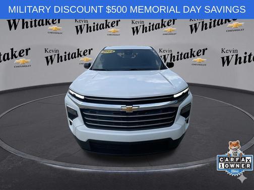 Summit White 2024 Chevrolet Traverse LT