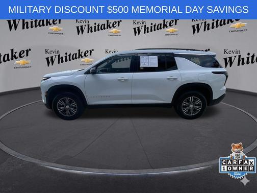 Summit White 2024 Chevrolet Traverse LT