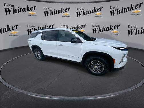Summit White 2024 Chevrolet Traverse LT