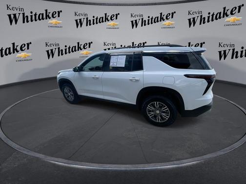 Summit White 2024 Chevrolet Traverse LT