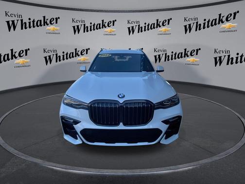 Mineral White Metallic 2022 BMW X7 xDrive40i