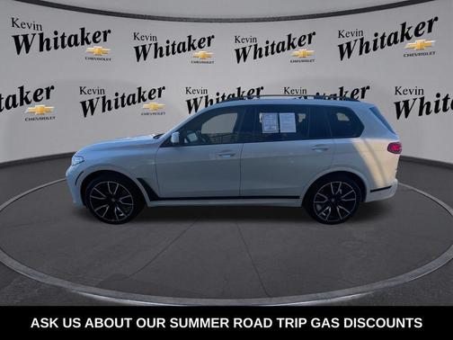 Mineral White Metallic 2022 BMW X7 xDrive40i