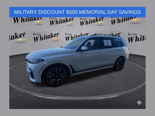 Mineral White Metallic 2022 BMW X7 xDrive40i