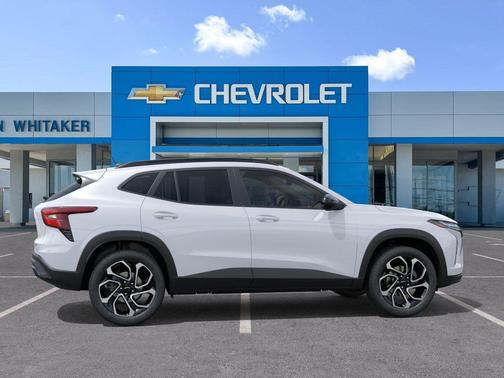 Summit White 2026 Chevrolet Trax FWD 2RS