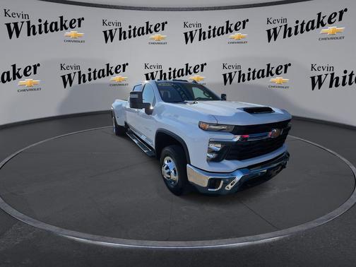 Summit White 2026 Chevrolet Silverado 3500 LT