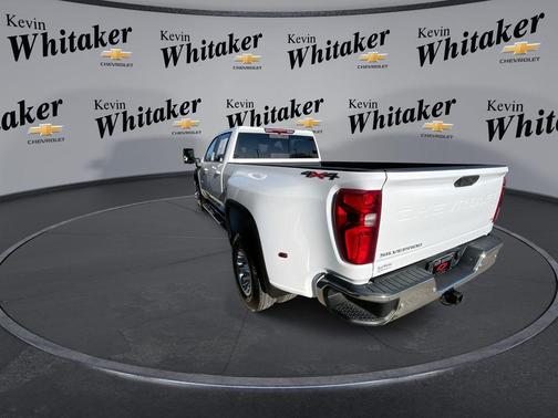 Summit White 2026 Chevrolet Silverado 3500 LT