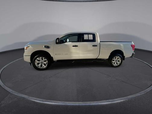 2023 Nissan Titan XD SV