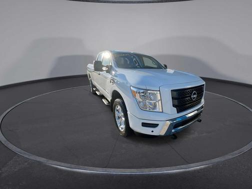 2023 Nissan Titan XD SV