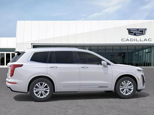 2025 Cadillac XT6 Luxury FWD