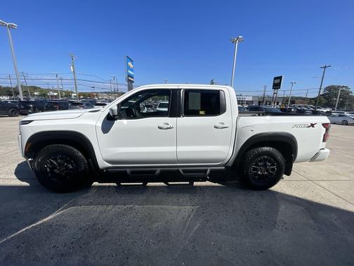 2022 Nissan Frontier PRO-X