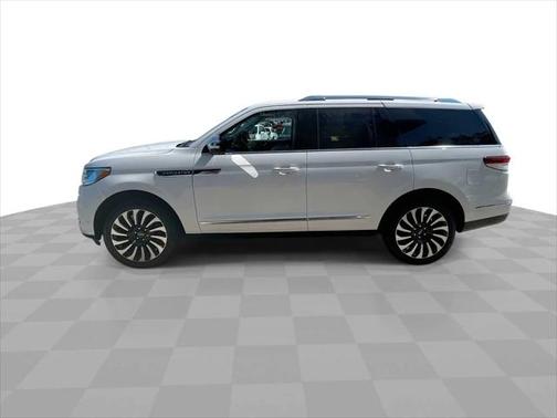 2023 Lincoln Navigator Black Label