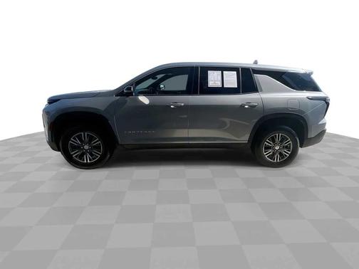 2024 Chevrolet Traverse LS