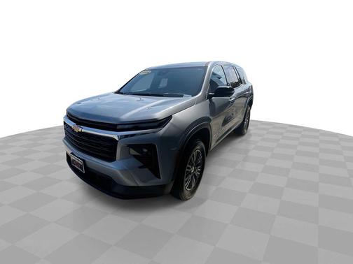 2024 Chevrolet Traverse LS