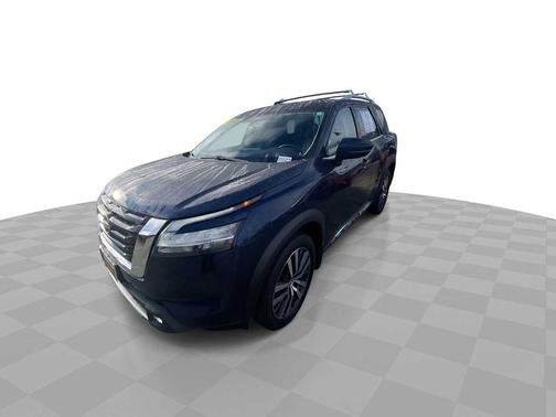 2022 Nissan Pathfinder Platinum 4WD
