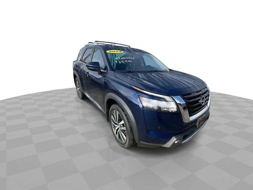 2022 Nissan Pathfinder Platinum 4WD